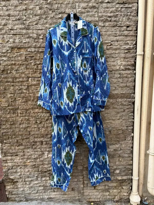 ABRACOLORS. Conjunto pijamero tie dye azul