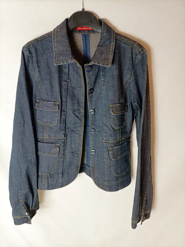 ALAIN MANOUKIAN. Chaqueta vaquera vintage.