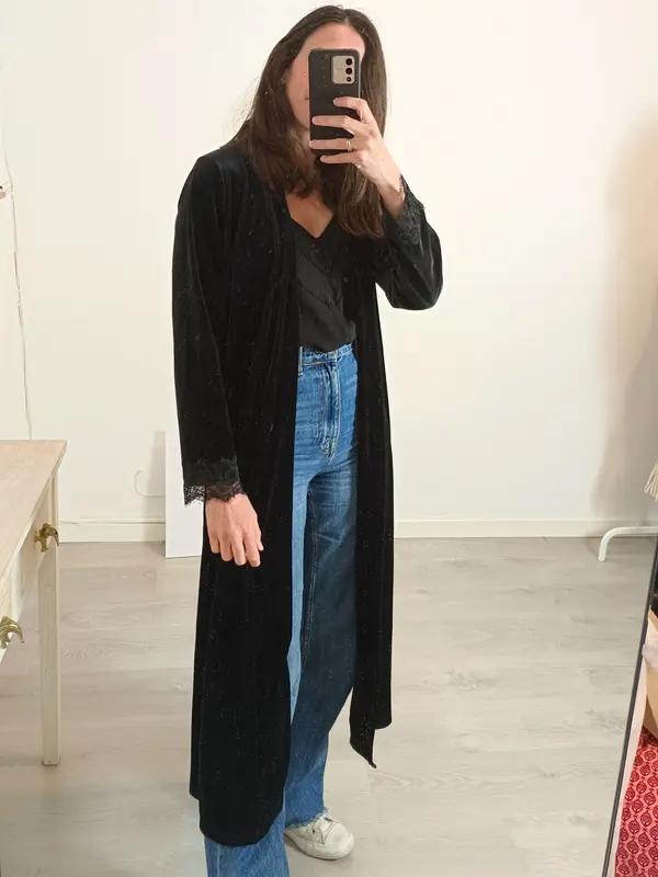 ALGO BONITO. Kimono largo negro encaje Tu(m)
