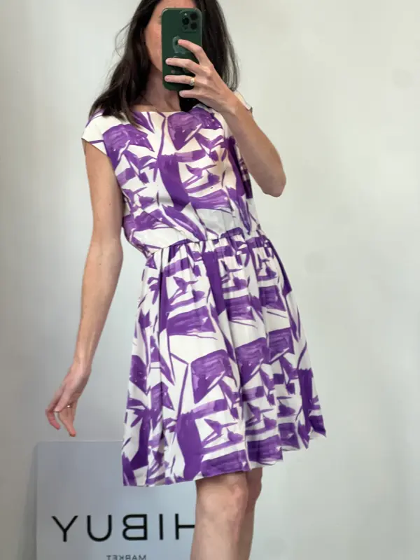 ALICE + OLIVIA . Vestido corto seda estampado