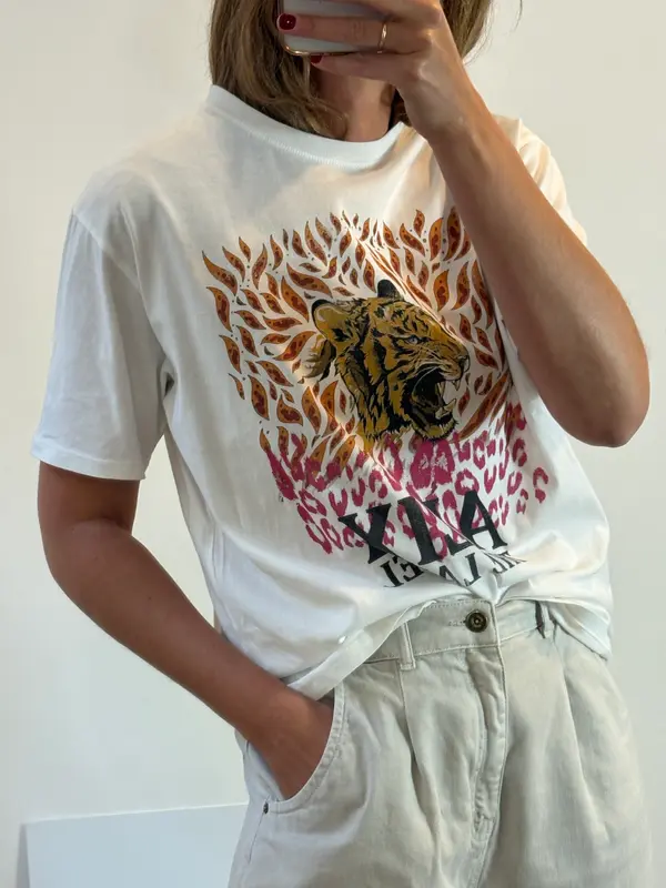 ALIX THE LABEL. Camiseta blanca algodón con estampado gráfico