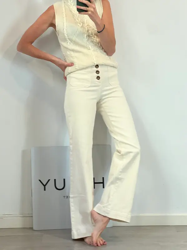 AMEE.Pantalones beiges anchos T. 36