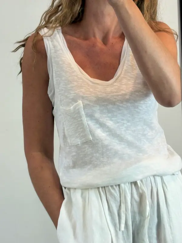 AMERICAN VINTAGE. Camiseta blanca algodón detalle escote