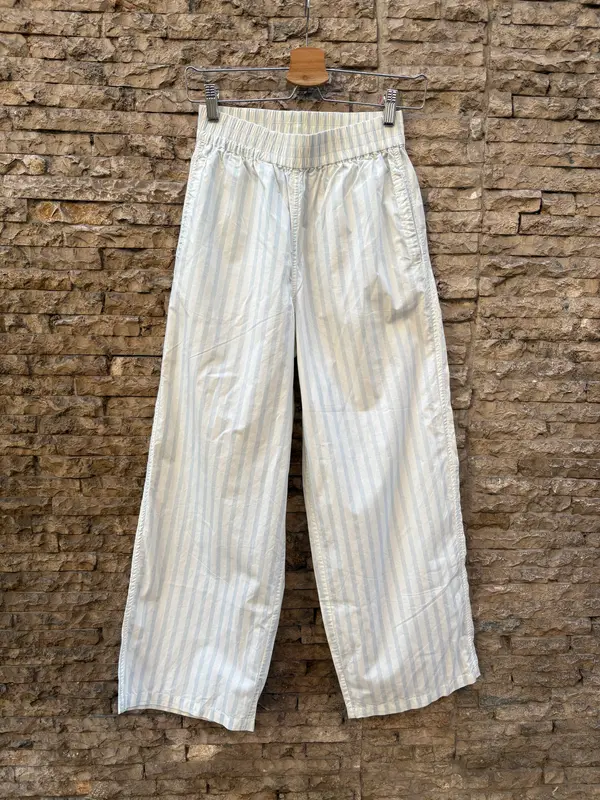 AMERICAN VINTAGE. Pantalón algodón rayas azul claro