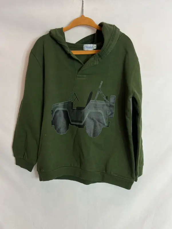 ANCAR. Sudadera verde dibujo coche
