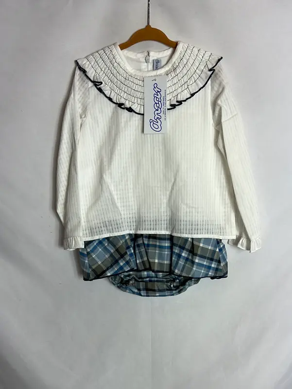 ANCAR. Vestido rana blanco camisa y abajo escocés