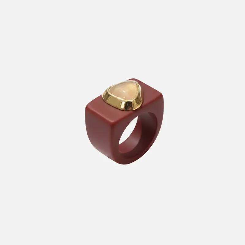 Anillo burdeos cuarzo