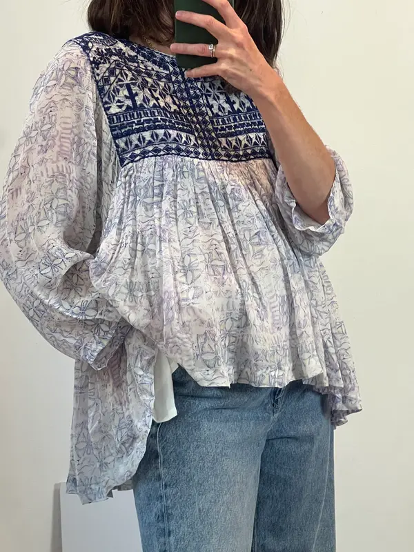 ANTIK BATIK. Blusa fluida bordada T.m