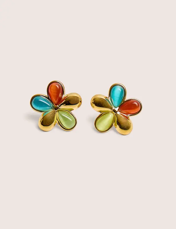 Arete de flor multicolor en dorado