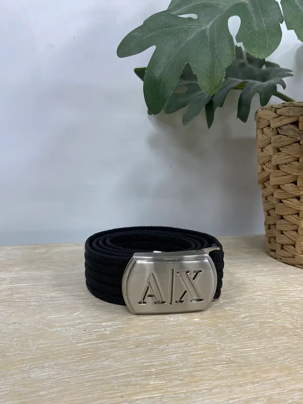 ARMANI. Cinturón negro lona T.u