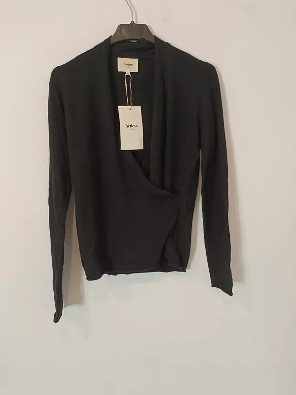 ARTLOVE. Jersey negro cruzado  T.xs