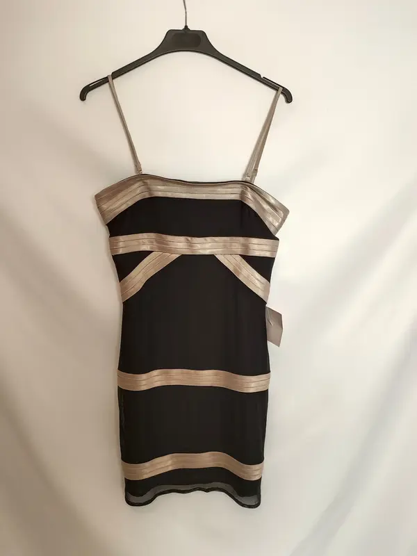 ASOS. Vestido corto negro T.38