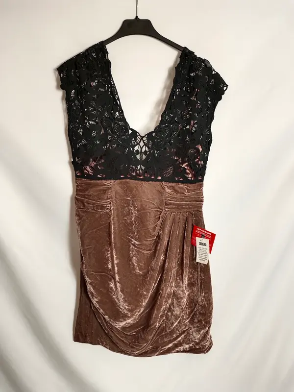 ASOS. Vestido doble textura T.40