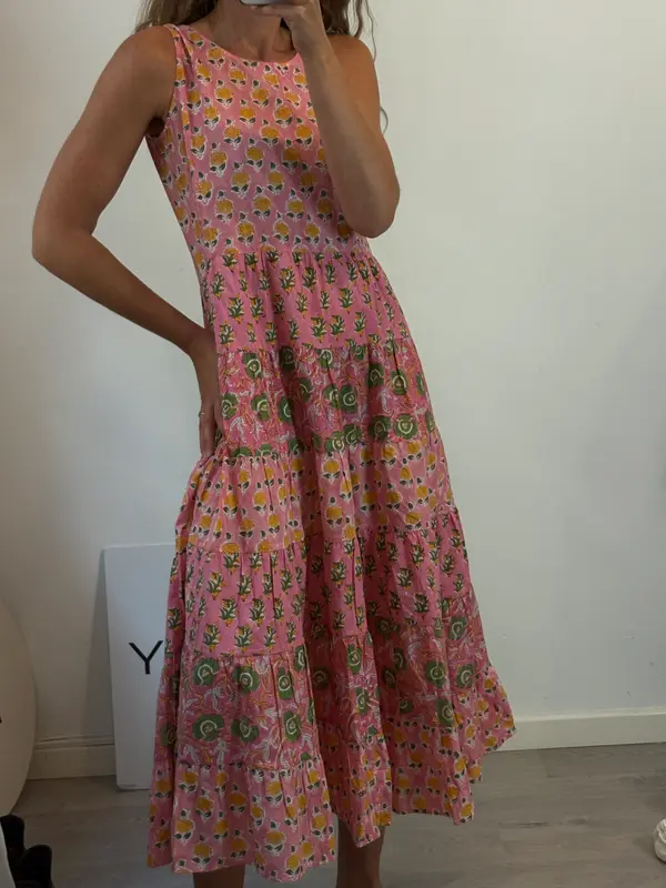 AUNTY B. Vestido sin mangas estampado floral