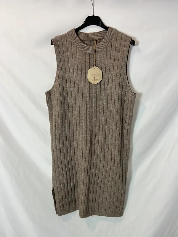 BE COOL. Vestido canalé color topo. T S