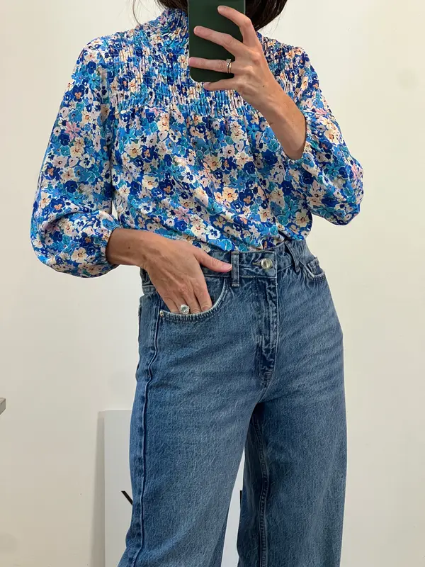 BEMOODYCOLLECTION. Blusa azul flores TU(s)