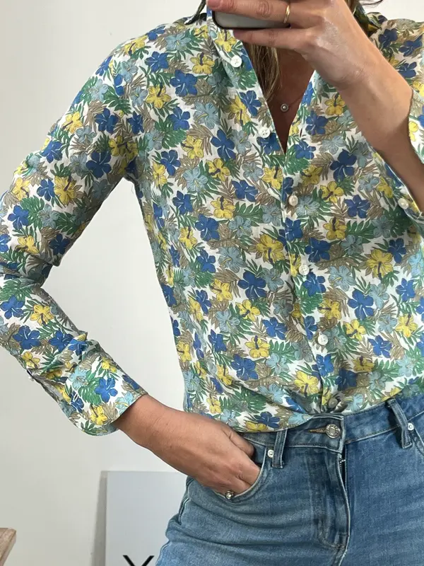 BENCH CORNER. Camisa lino flores. T 42 (S)