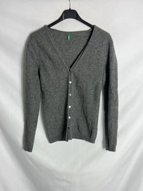 BENETTON. Rebeca gris jaspeada. T S