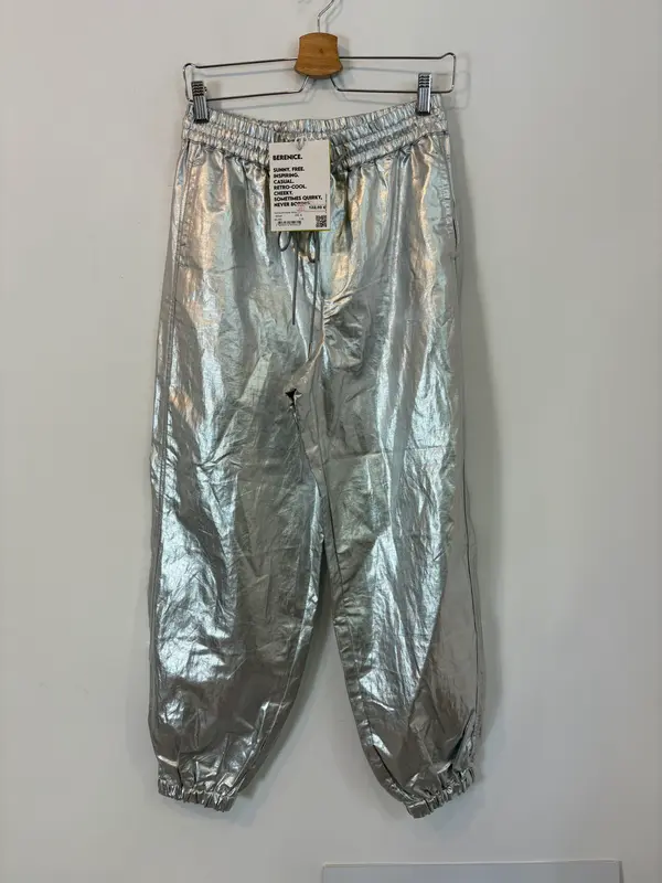 BERENICE. Pantalón plateado bombacho. T 36