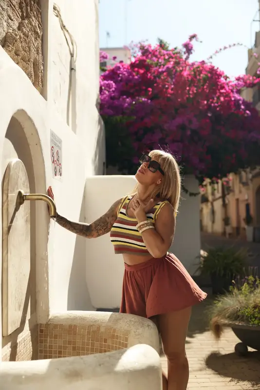 Bermudas fluidas con cintura alta marrones