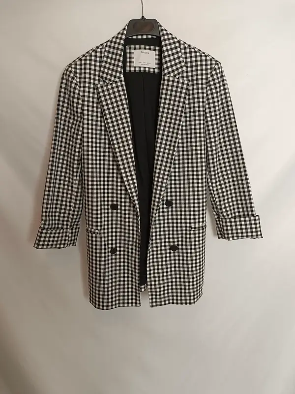 BERSHKA. Blazer de cuadros vichí T.s