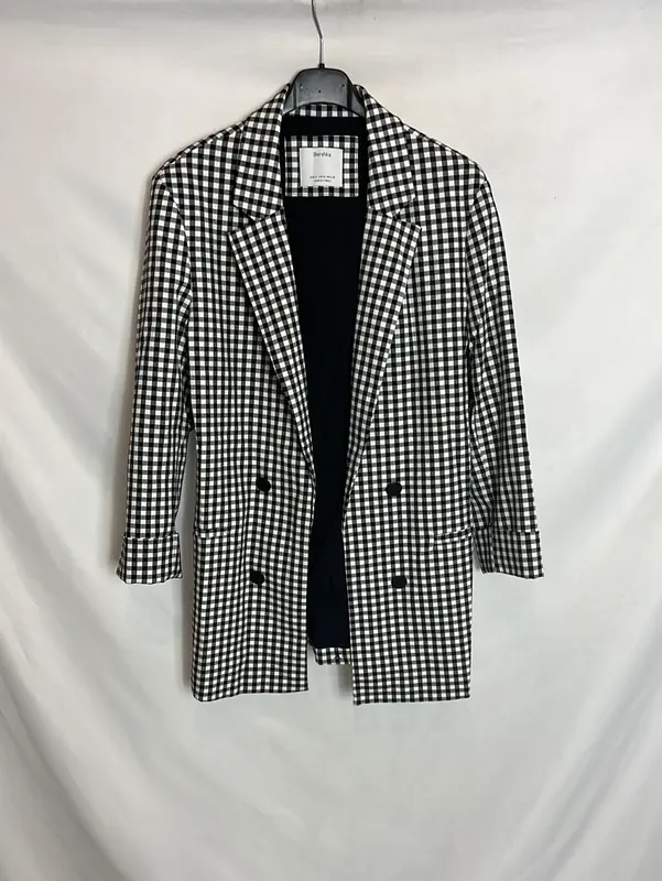 BERSHKA. Blazer larga cuadros vichy. T M