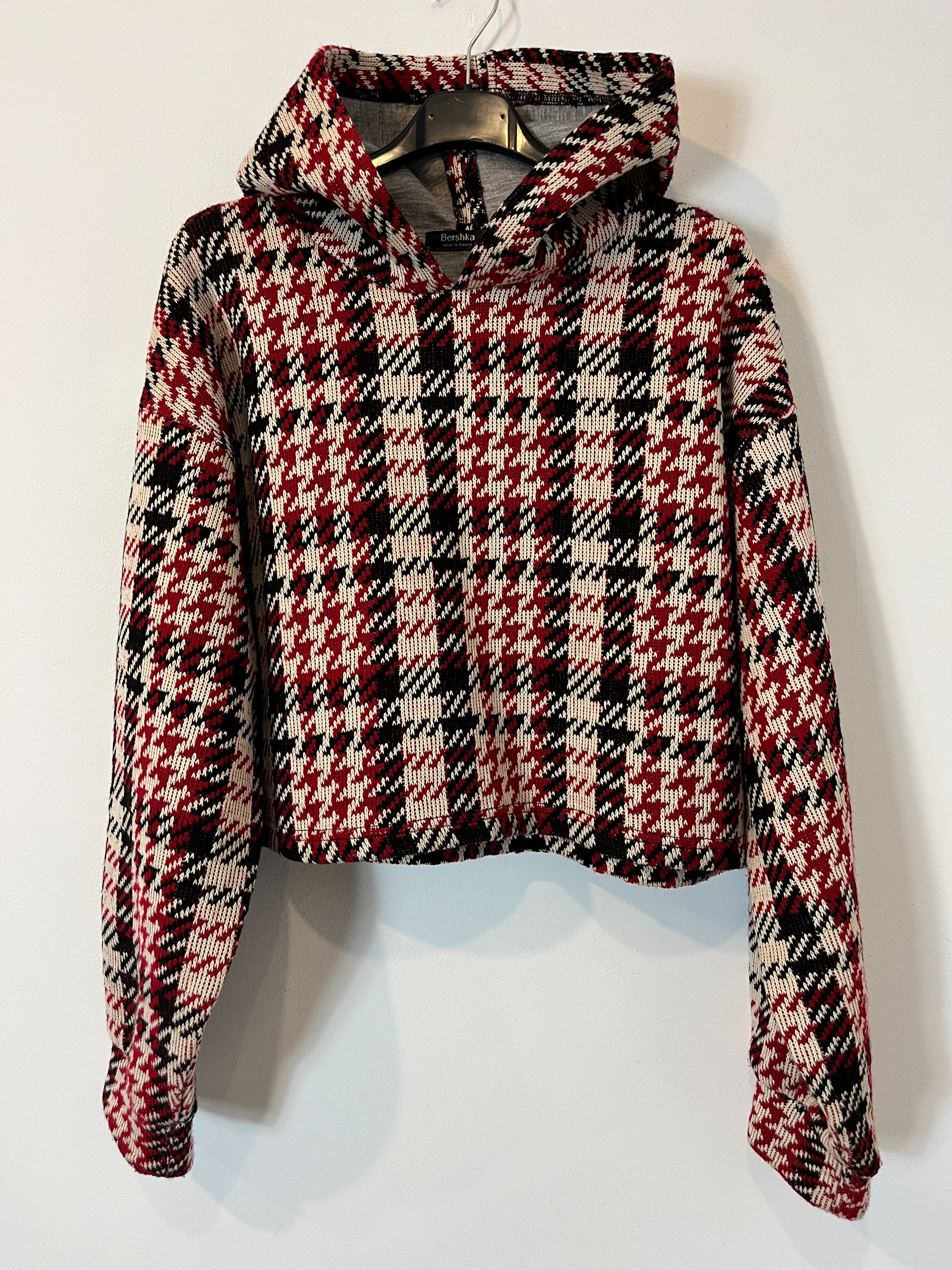 BERSHKA. Jersey capucha tricolor. T M