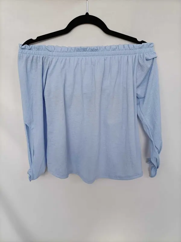 BERSHKA. Top cuello barco azul T.xs