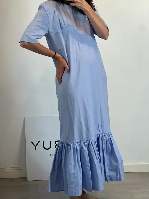 BETOLAZA. Vestido midi azul claro volante. T S