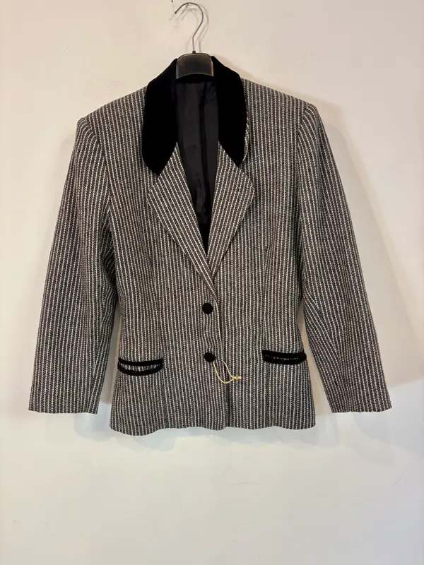 Blazer espiga detalles en terciopelo