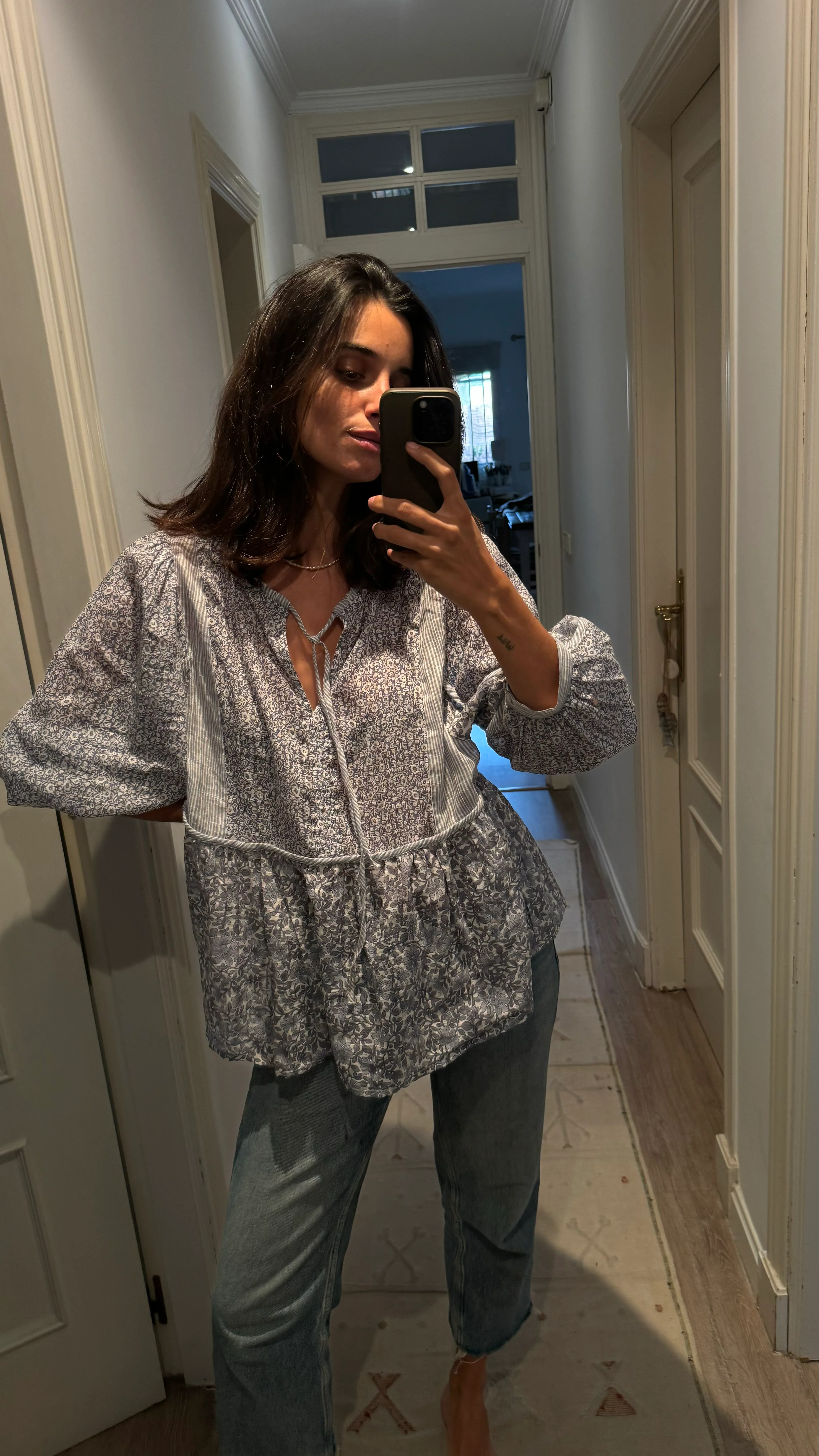 Blusa fluida azul flores T.s