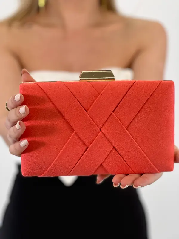 Bolso de mano trenzado