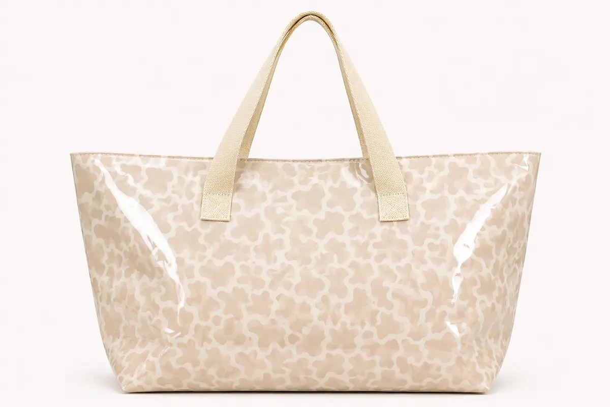 Bolso de playa plastificado estampado beige
