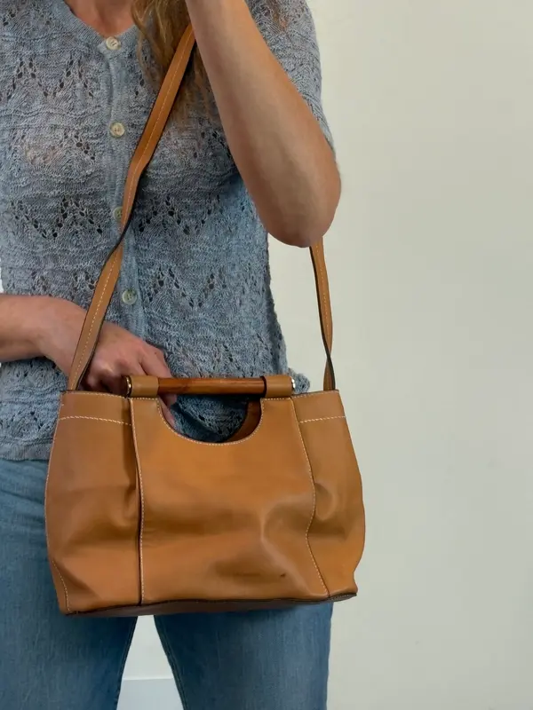 Bolso doble asa efecto piel