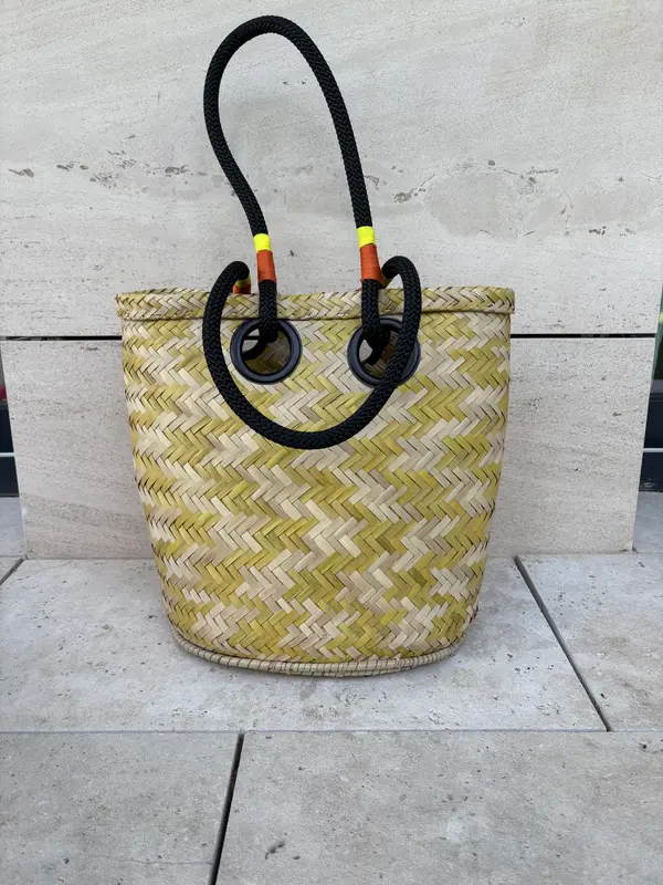 Bolso hecho a mano asas cuerda