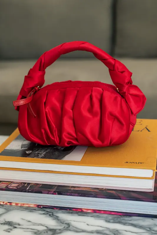 BOLSO MOI&SASS SATEN ROJO