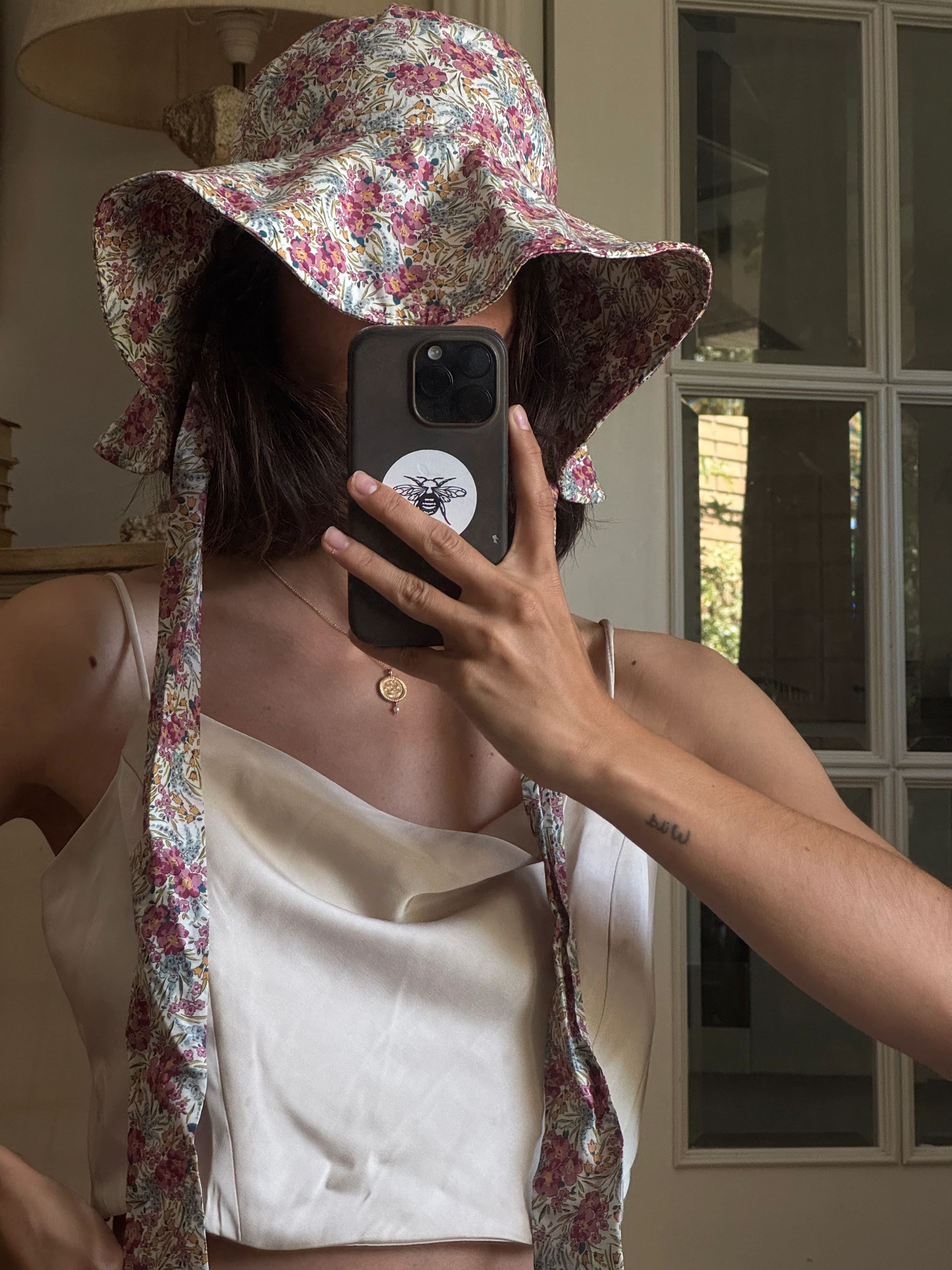 Bucket flores