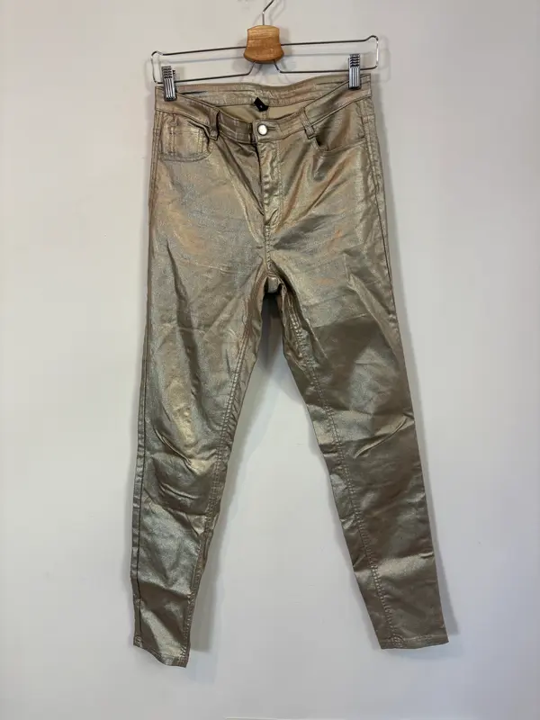 CALZEDONIA. Pantalón elástico dorado. T M