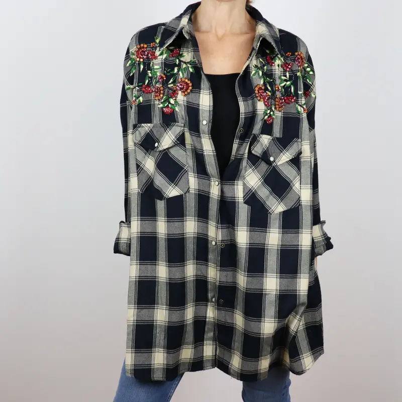 Camisa de cuadros azul con pedrería