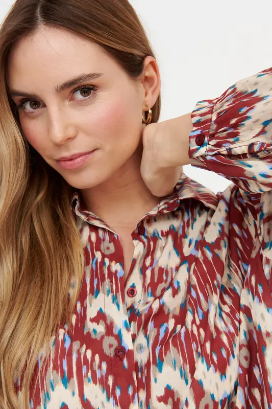 Camisa Vaporosa Estampada Roja