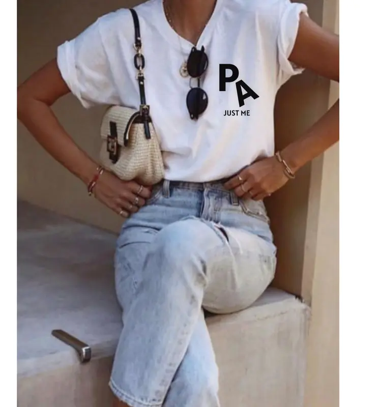 Camiseta iniciales “JUST ME” minimal