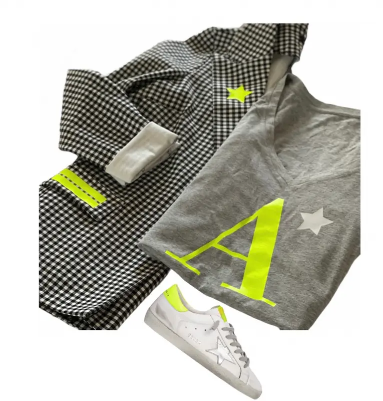 Camiseta “V”