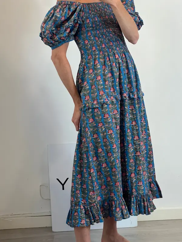 CARILOO. Vestido azul flores T.xs/s