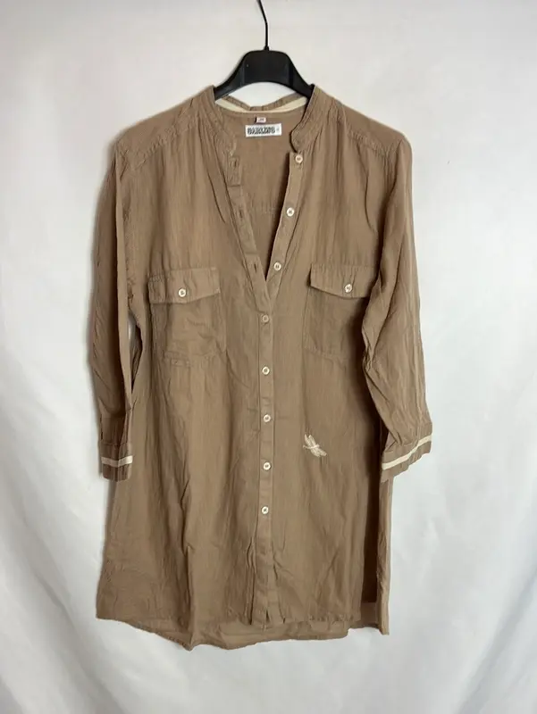 CARLING. Blusa beige oscuro detalle bordado. T 38