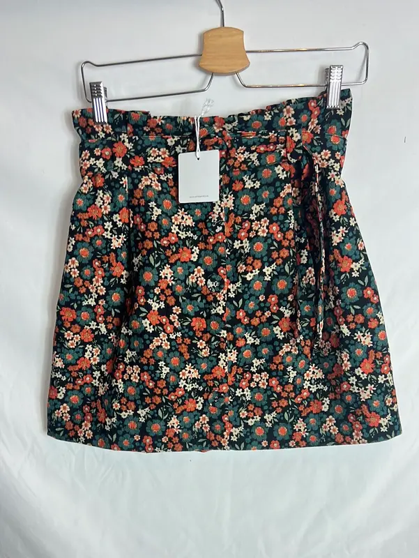 CARLOT& CO. Falda corta flores textura. T L