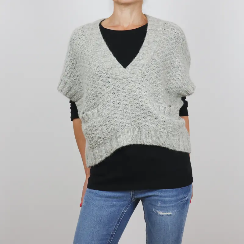 Chaleco de lana color gris TCN
