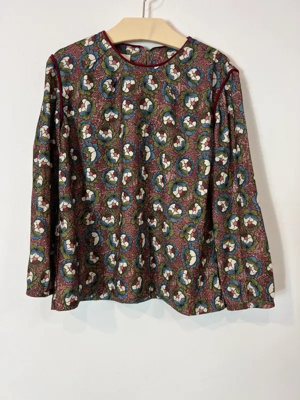 CLO&TILDE. Blusa estampada flores. T 10 años