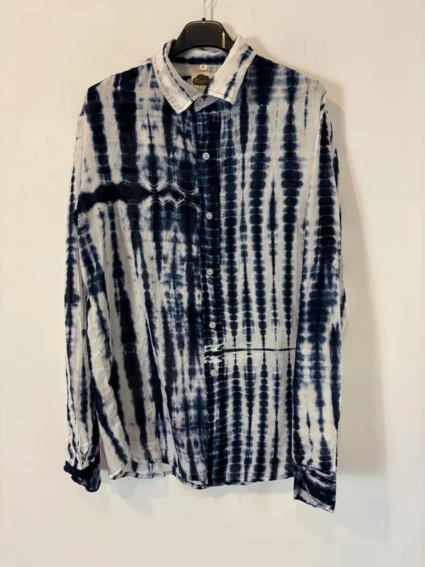 CLOUD9IBIZA. Camisa tie dye azules