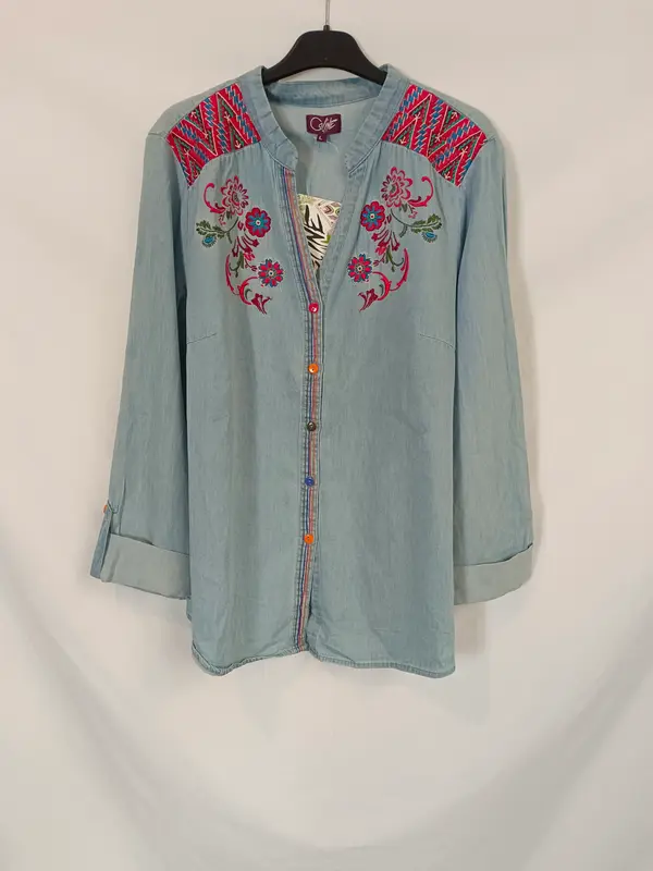COLINE. camisa denim bordada T.l