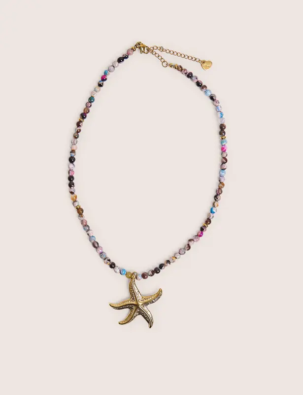 Collar de cuentas multicolores con detalle de estrella de mar